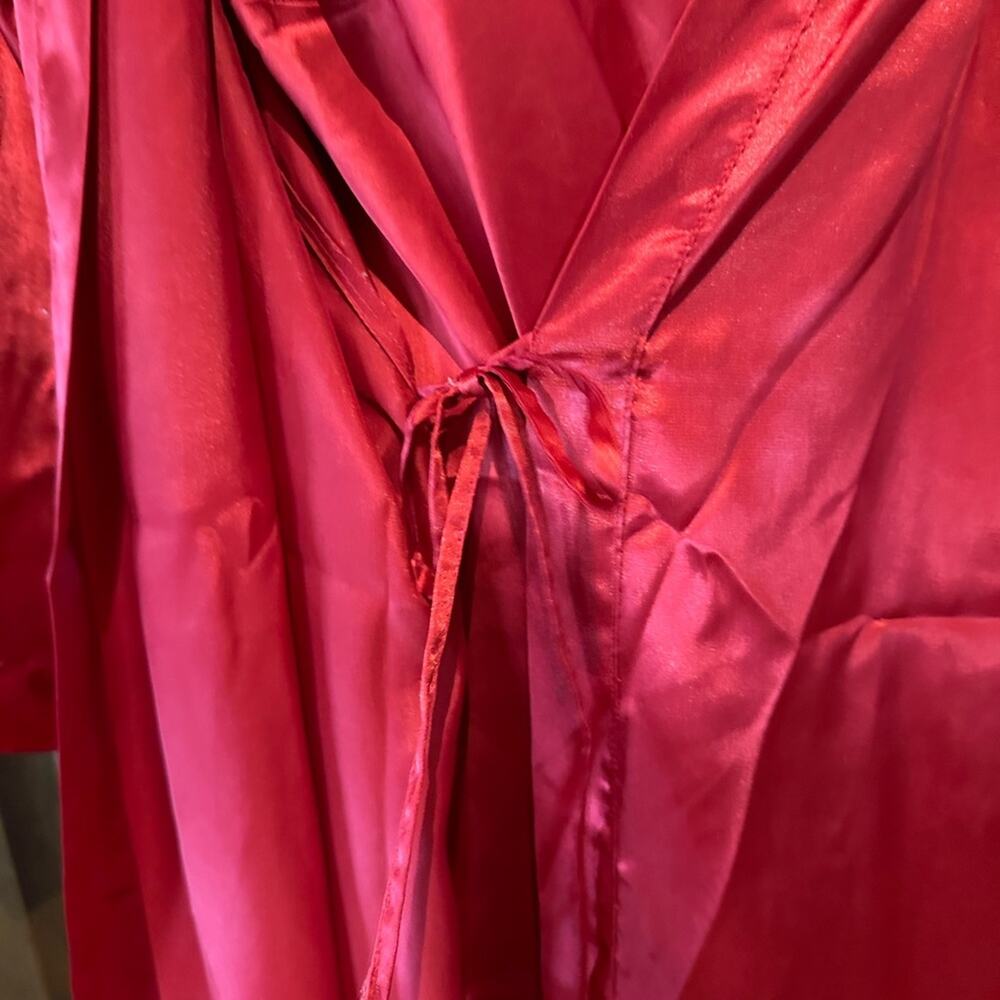 Ambrielle Womens Medium Red Satin Negligée 2 Piece Set Gown & Robe - Picture 11 of 13